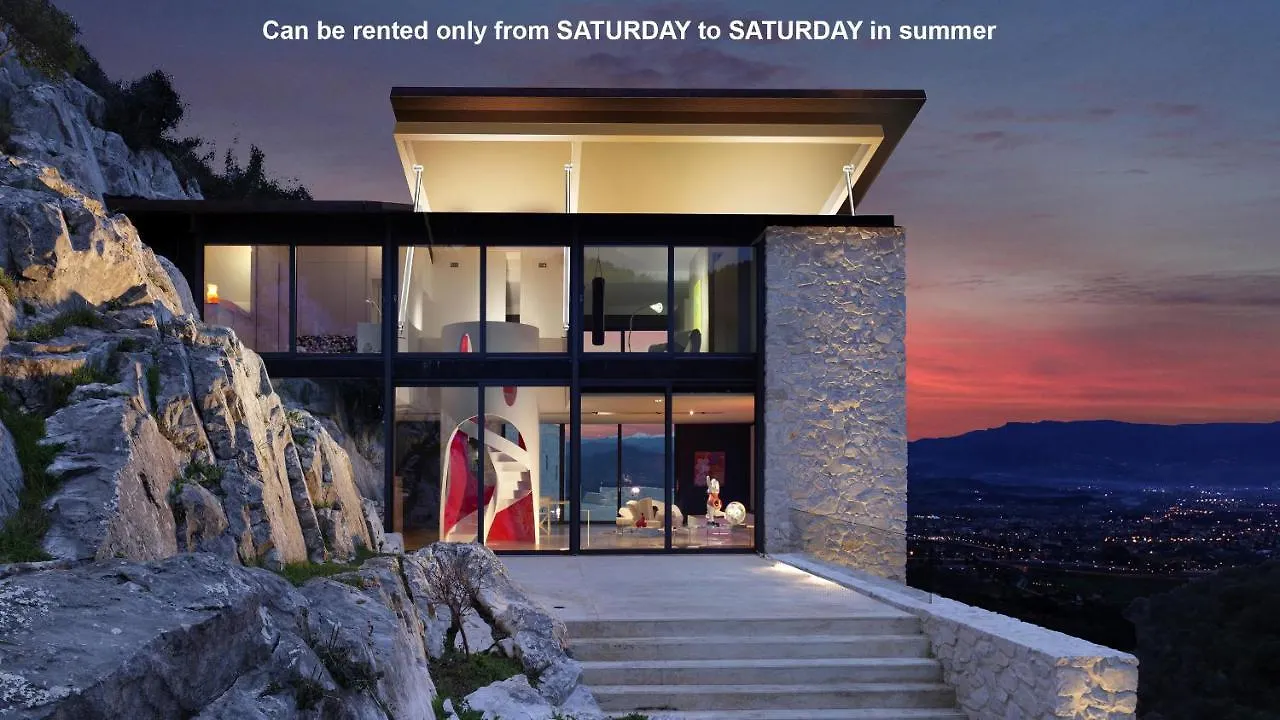 Villa Farfalla & Guesthouse - The World Unique Property With An Openable Roof Lucca