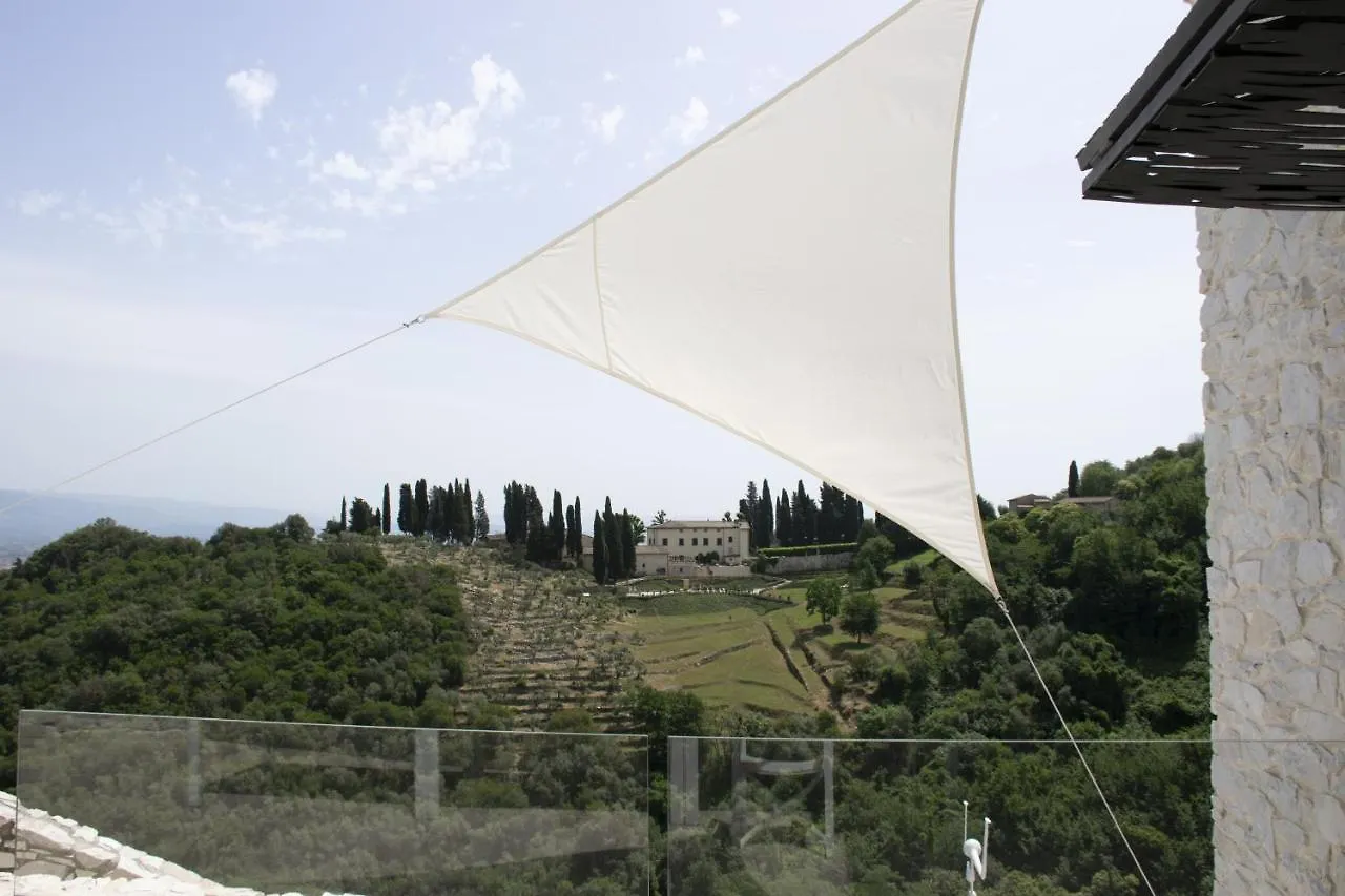 Villa Farfalla & Guesthouse - The World Unique Property With An Openable Roof Lucca Italien