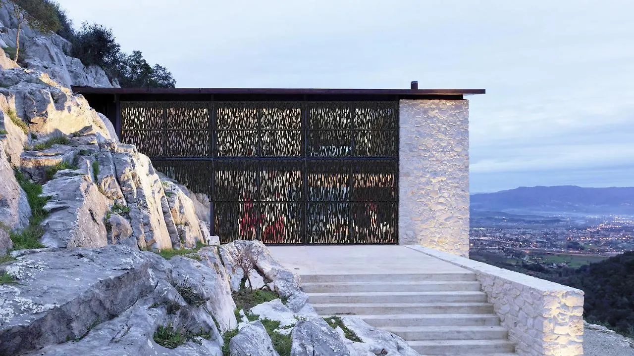Villa Farfalla & Guesthouse - The World Unique Property With An Openable Roof Lucca