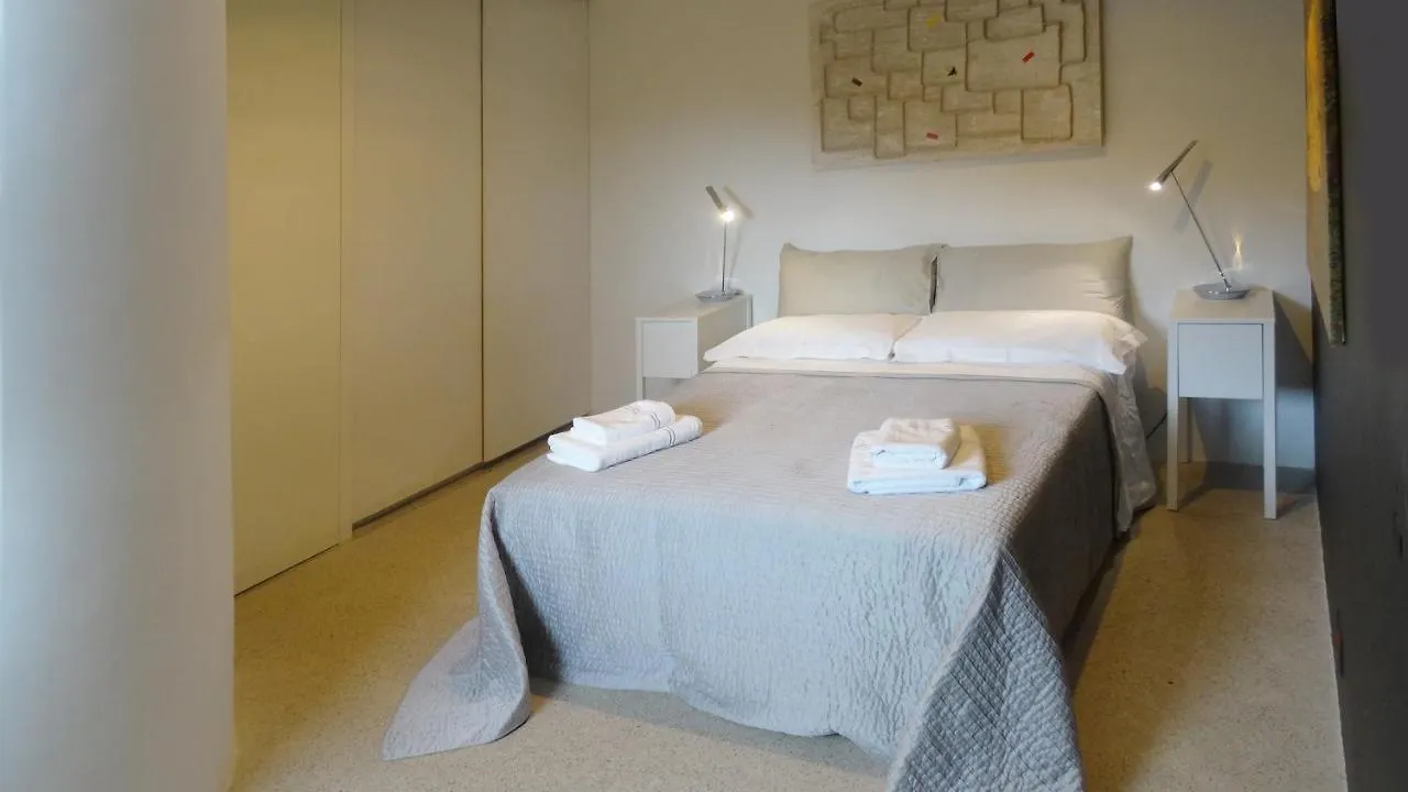 Villa Farfalla & Guesthouse - The World Unique Property With An Openable Roof Lucca Italien