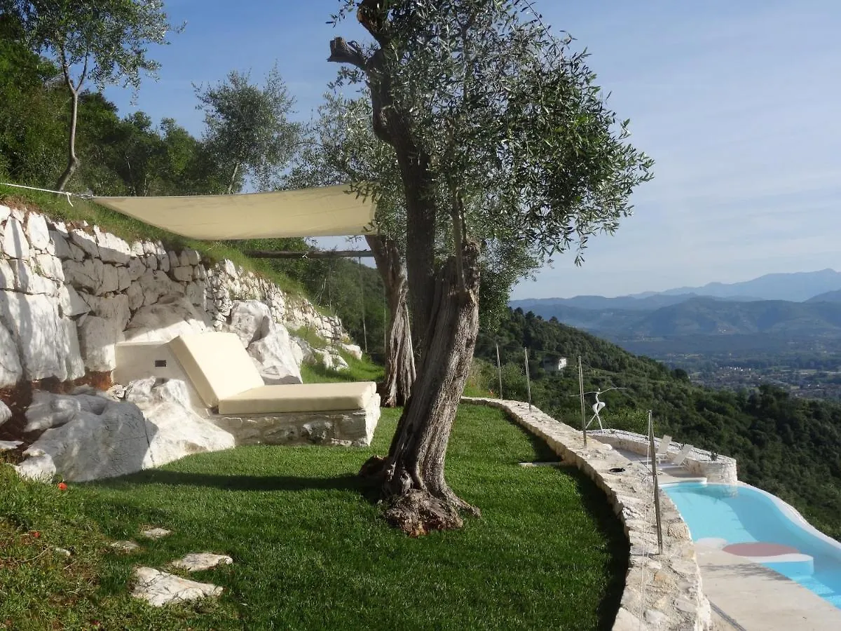 Villa Farfalla & Guesthouse - The World Unique Property With An Openable Roof Lucca Italien