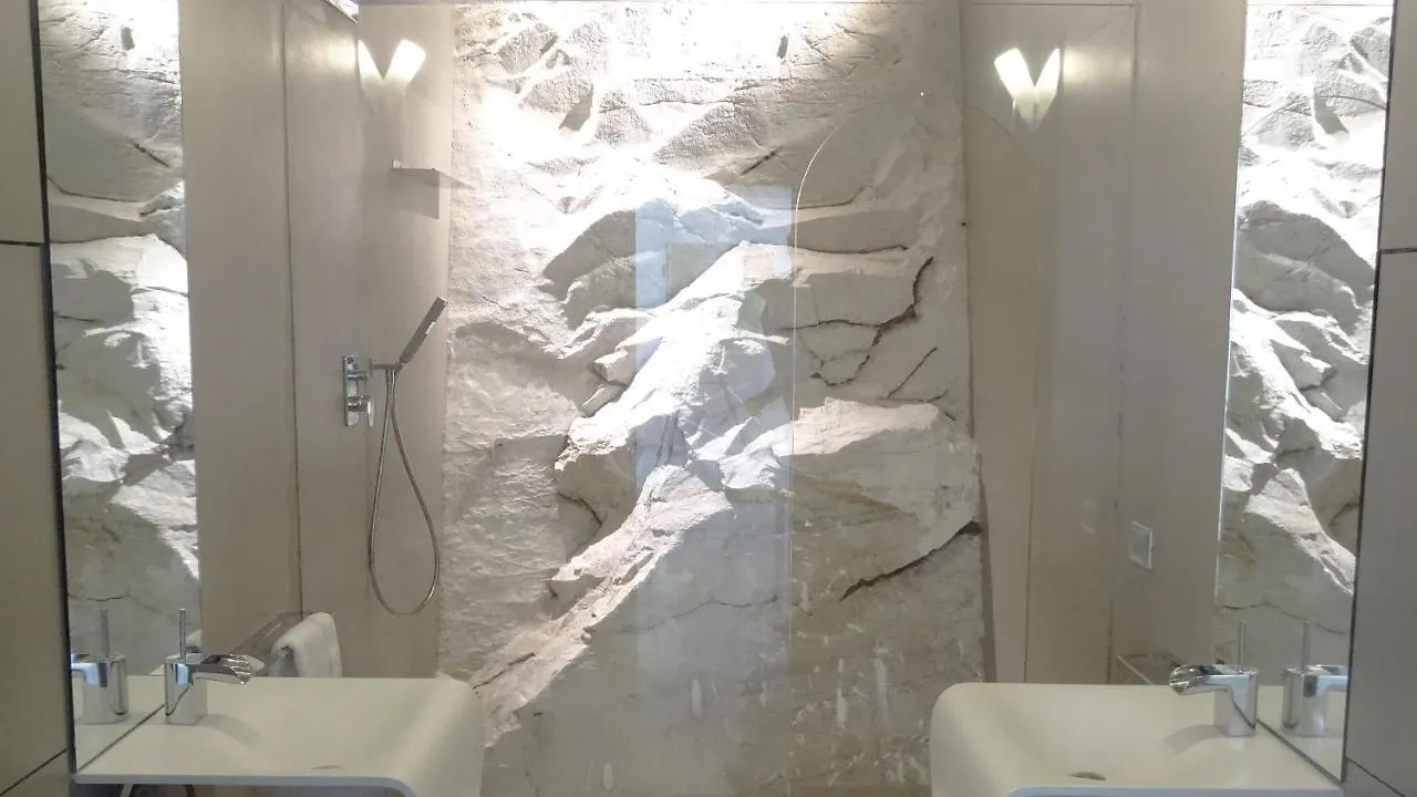 Villa Farfalla & Guesthouse - The World Unique Property With An Openable Roof Lucca